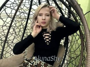 AlunaShy