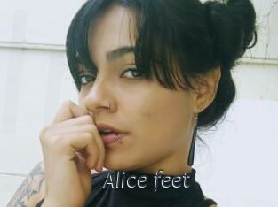 Alice_feet