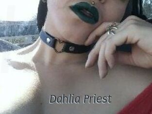Dahlia_Priest