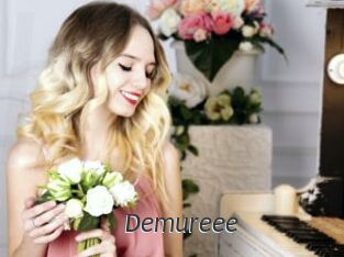 Demureee
