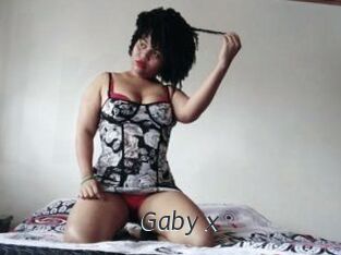 Gaby_x Ligne Rose