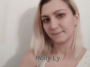 Holly_Ly