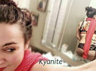 Kyanite Ligne Rose