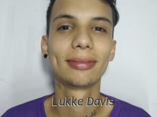 Lukke_Davis
