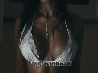 Lauraaaaa22