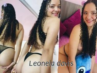 Leonela_davis