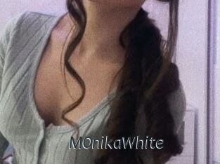 M0nikaWhite