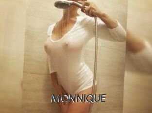 MONNIQUE_