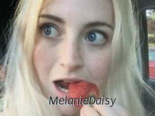 Melanie_Daisy