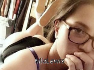 Mia_Lewis