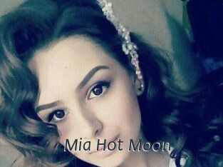 Mia_Hot_Moon