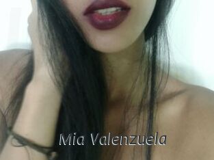 Mia_Valenzuela