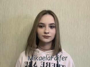 MikaelaFaifer Ligne Rose