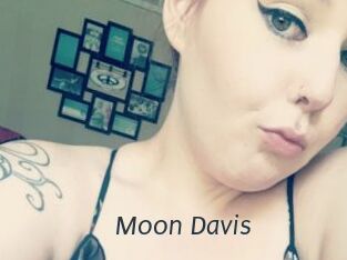 Moon_Davis