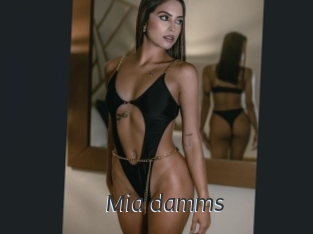 Mia_damms