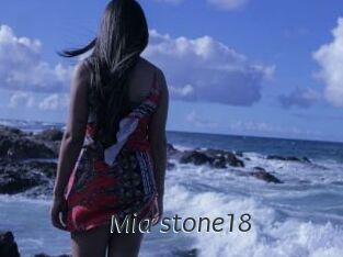 Mia_stone18