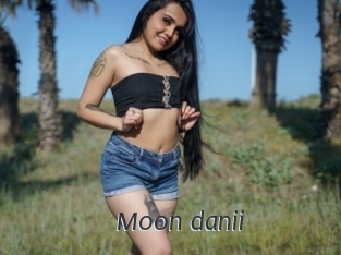 Moon_danii