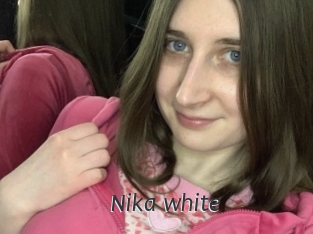 nika_white Ligne Rose