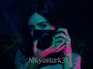 nikyastark31 Ligne Rose