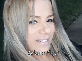 Selena_Fox1