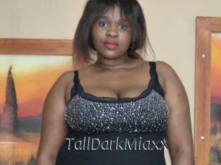 TallDarkMiaxx Ligne Rose