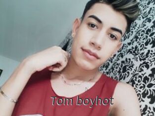 Tom_boyhot
