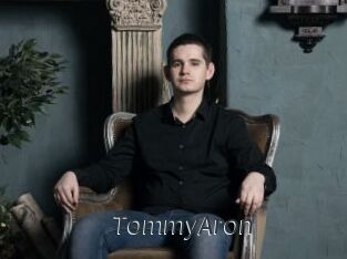 TommyAron Ligne Rose