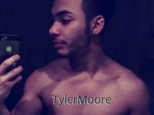 Tyler_Moore