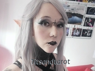 Titsandtarot