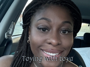 toying_with_toya Ligne Rose